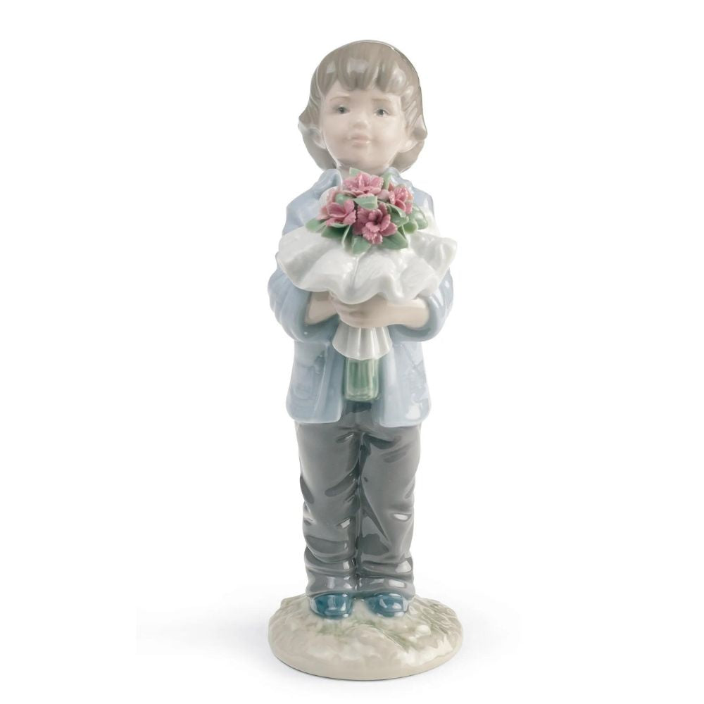 Lladrò - scultura bambino con mazzo di garofani rossi 18cm