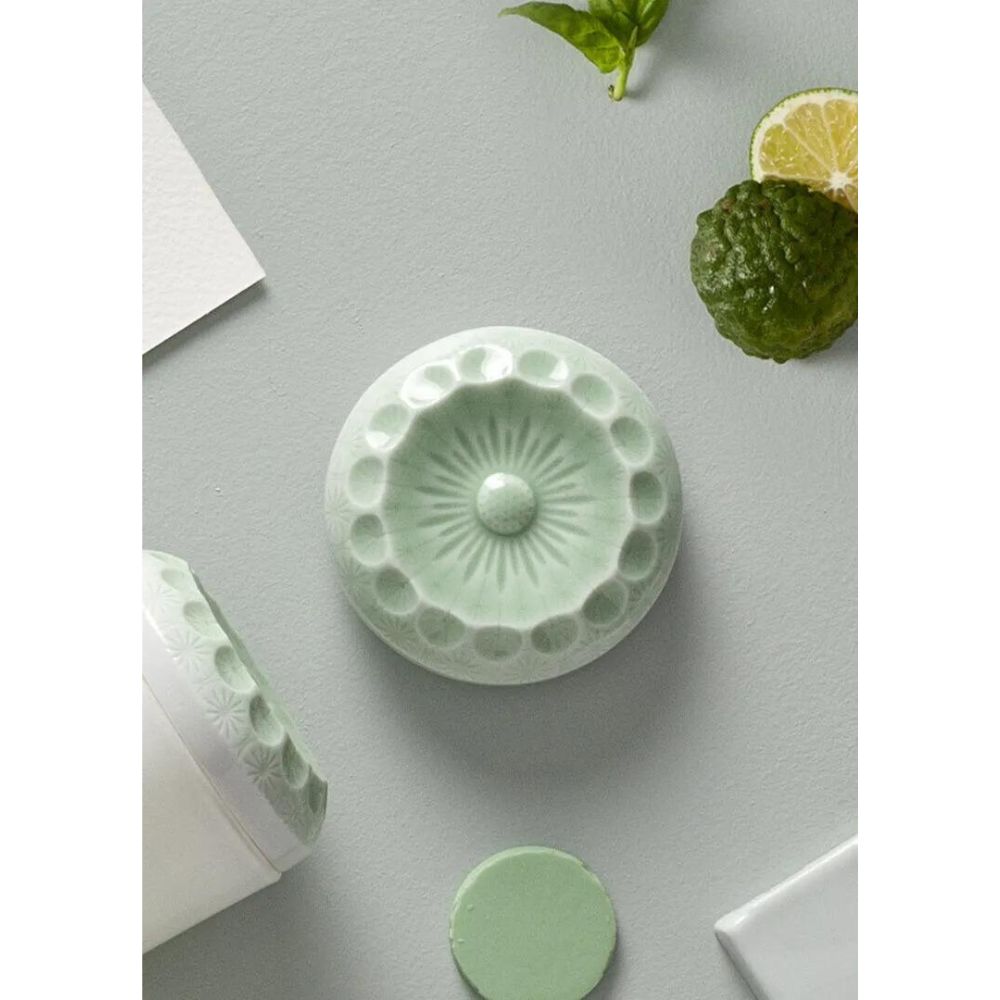 Lladrò - candela profumata echi della natura bergamotto,basilico,timo e vetiver 200g