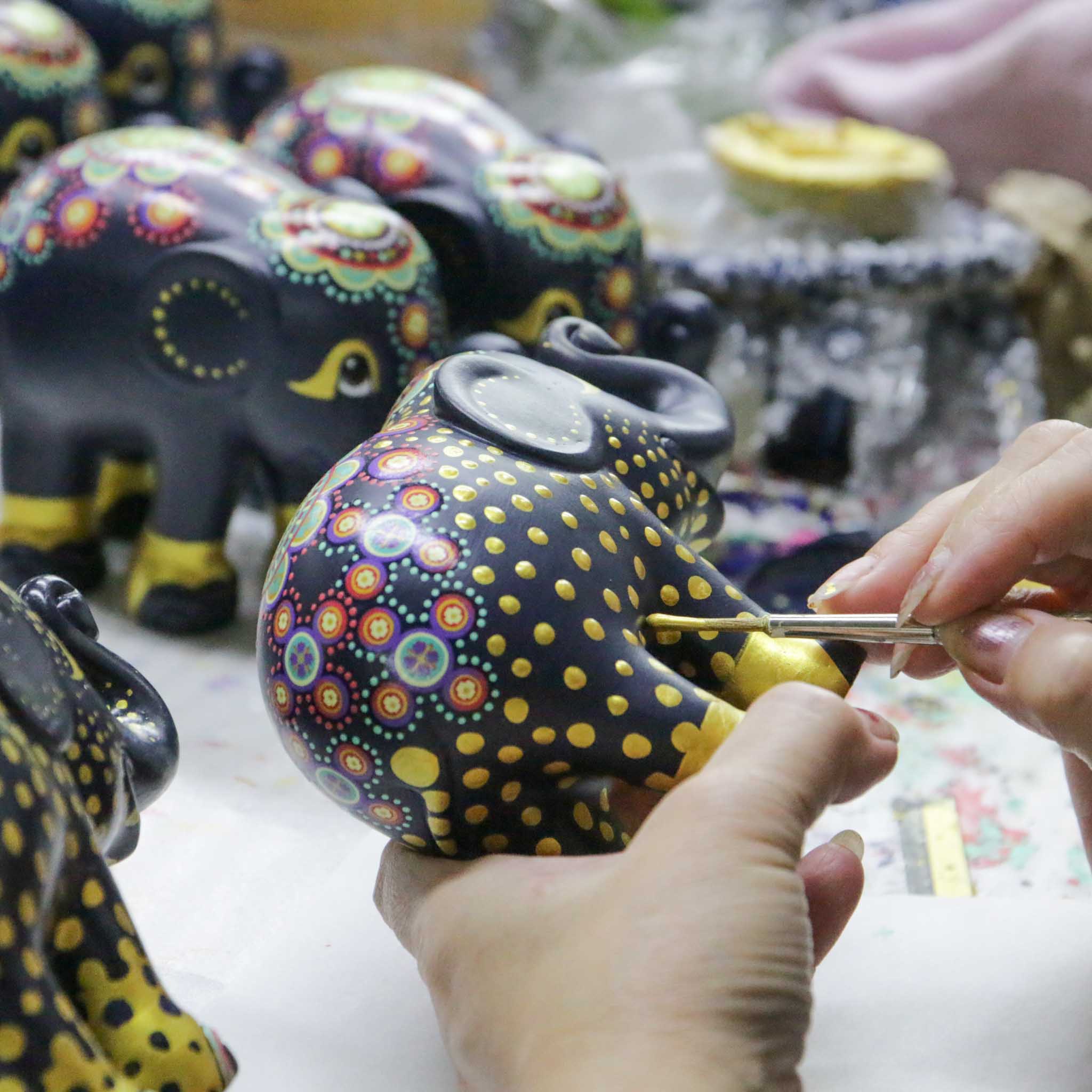 Elephant parade - statua elefante happy bindi 10cm