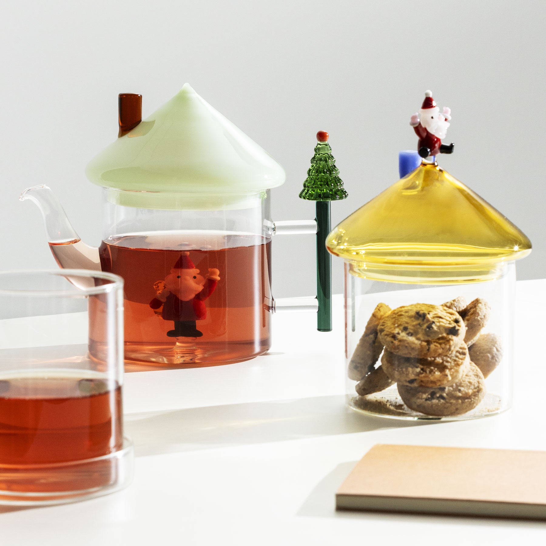 Ichendorf - teiera in vetro con albero e babbo natale Christmas Tales